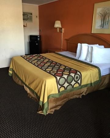 Country Hearth Inn-Hannibal Bagian luar foto