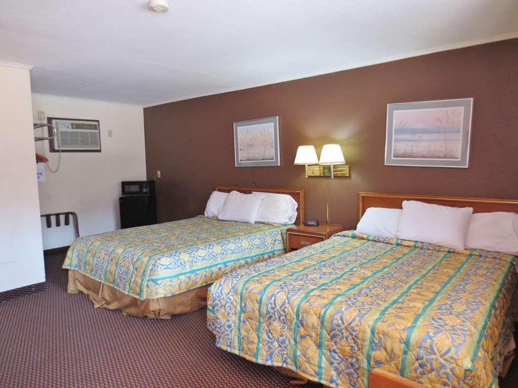 Country Hearth Inn-Hannibal Ruang foto